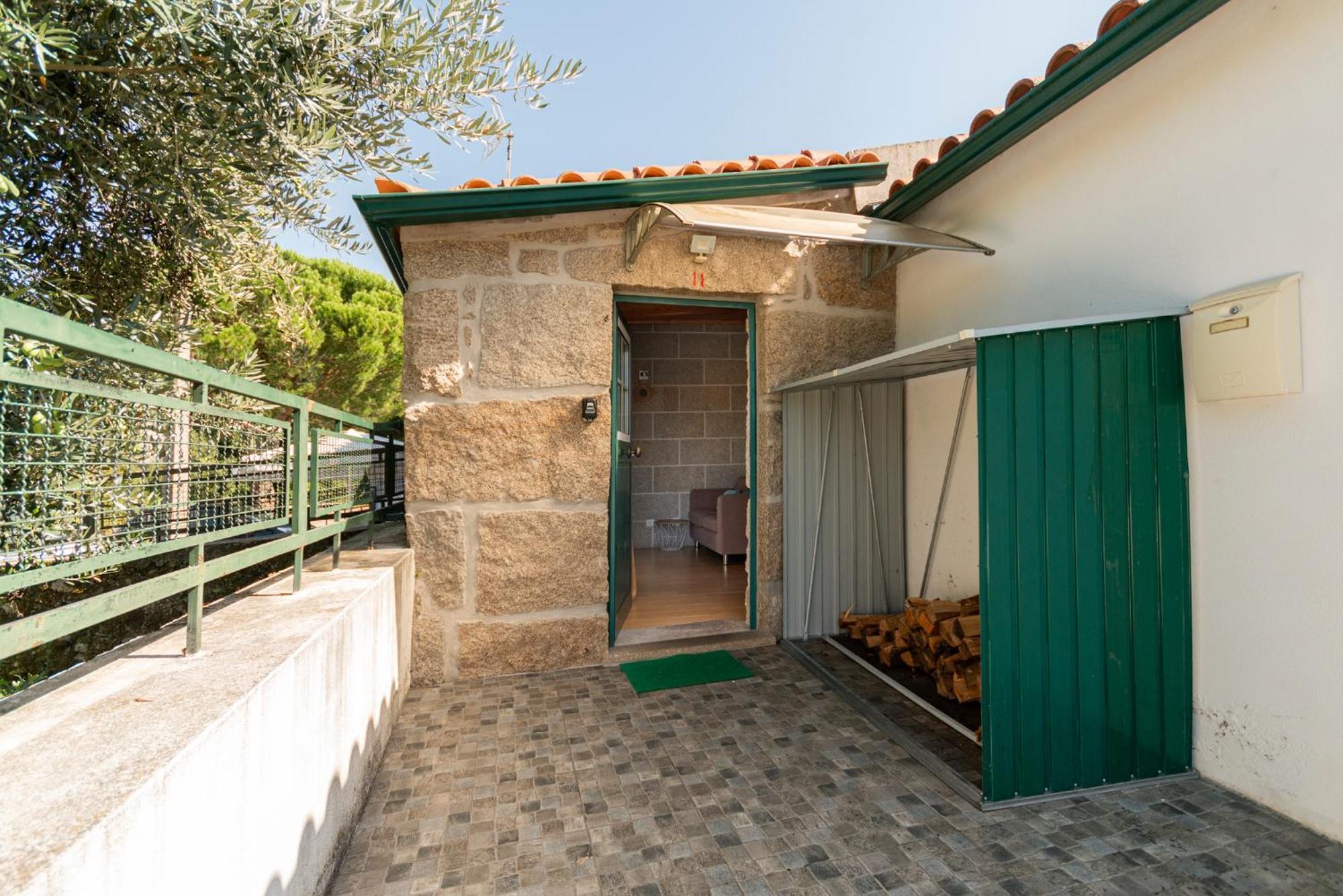 Casa Rustica T2 Com Salamandra E Cozinha - Seia - Serra Da Estrela - Casa Do Loureiro II Esterno foto