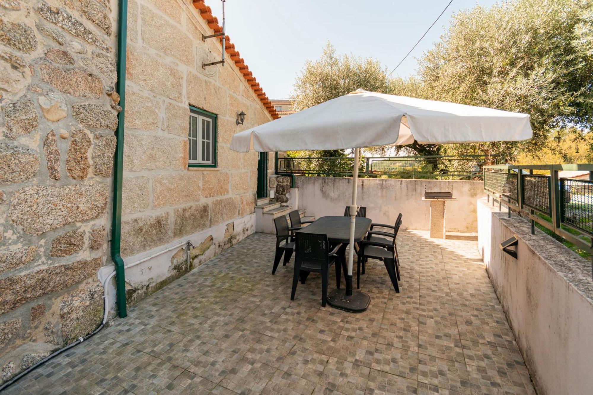 Casa Rustica T2 Com Salamandra E Cozinha - Seia - Serra Da Estrela - Casa Do Loureiro II Esterno foto